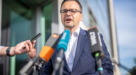 Lehnt Koalitionen mit Linken und AfD weiter ab: Brandenburgs CDU-Landeschef Jan Redmann. / Foto: Michael Kappeler/dpa