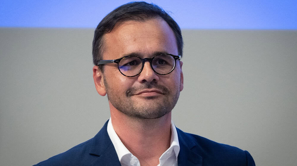 Jan Redmann will sich mit seiner Partei an seinen Wahlversprechen messen lassen. (Archivbild) / Foto: Soeren Stache/dpa