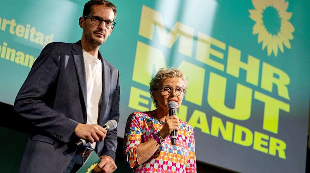 Die Grünen-Spitzenkandidaten Benjamin Raschke und Antje Töpfer stimmen die Partei auf die Endphase des Wahlkampfes ein. Am 22. September wählt Brandenburg einen neuen Landtag. / Foto: Fabian Sommer/dpa