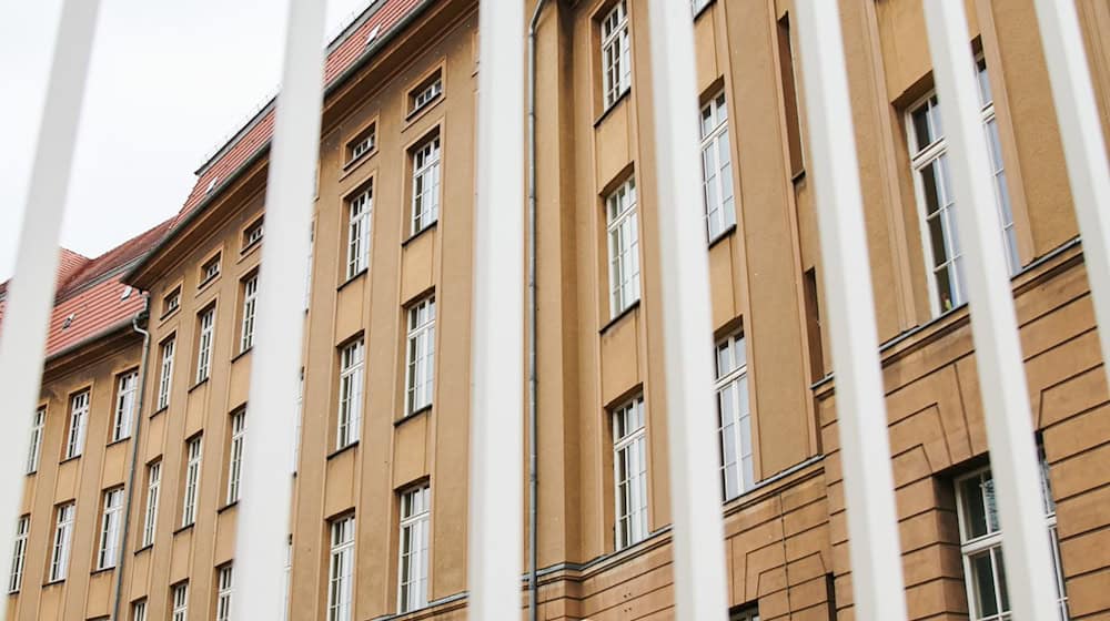 Bei mehreren Berliner Schulen gingen Drohungen ein. (Archivbild) / Foto: Annette Riedl/dpa