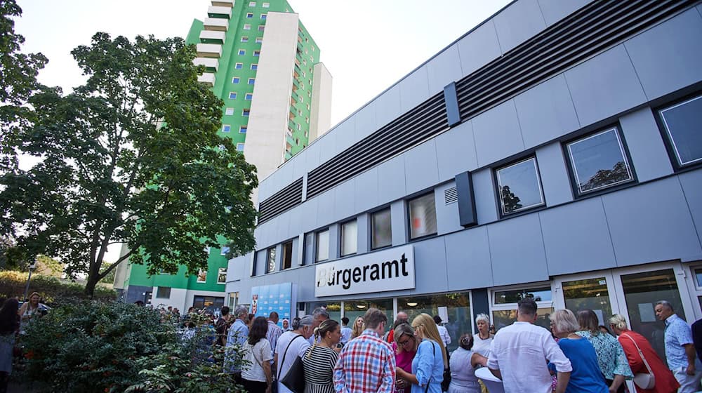 In Spandau ist ein neues Bürgeramt eröffnet worden. / Foto: Joerg Carstensen/dpa