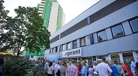 In Spandau ist ein neues Bürgeramt eröffnet worden. / Foto: Joerg Carstensen/dpa