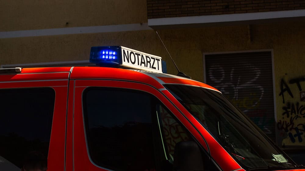 Eine Seniorin ist bei einem Brand in einem Einfamilienhaus ums Leben gekommen. (Archivbild) / Foto: Fernando Gutierrez-Juarez/dpa