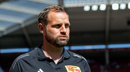 Union-Trainer Bo Svensson sieht manche Entwicklung im Fußball kritisch.  / Foto: Torsten Silz/dpa