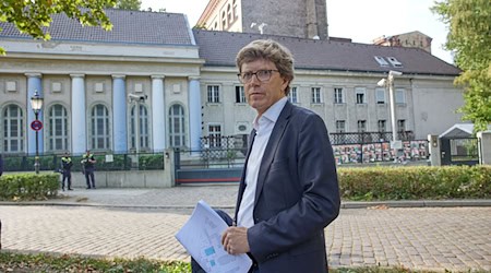 Engelbert Lütke Daldrup steuert den Wiederaufbau der Synagoge  / Foto: Joerg Carstensen/dpa