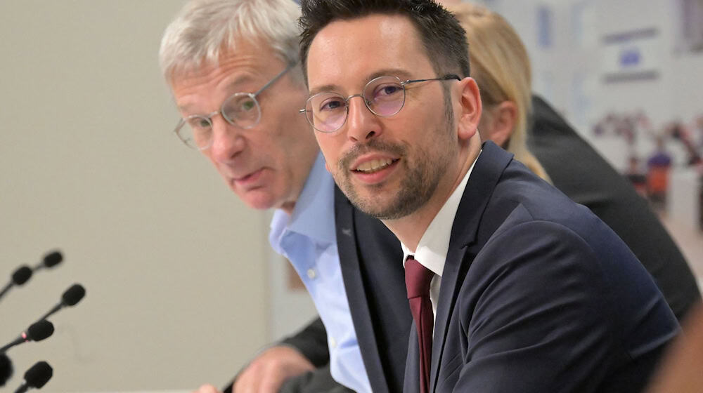 Die AfD-Abgeordneten im Landtag unternahmen den Versuch, mit der CDU, die bei der Landtagswahl starke Einbußen erlitt, zu reden. (Archivbild) / Foto: Michael Bahlo/dpa