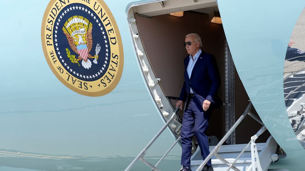 Nur wenige Tage nach dem ursprünglich geplanten Deutschland-Besuch will Joe Biden nun doch nach Berlin reisen. (Archivbild) / Foto: Susan Walsh/AP/dpa