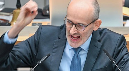 AfD-Politiker Martin Trefzer sieht an den Berliner Hochschulen unhaltbare Zustände. / Foto: Jens Kalaene/dpa