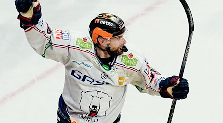 Zach Boychuk steuerte zwei Tore zum Sieg der Eisbären in Frankfurt bei. / Foto: Uwe Anspach/dpa