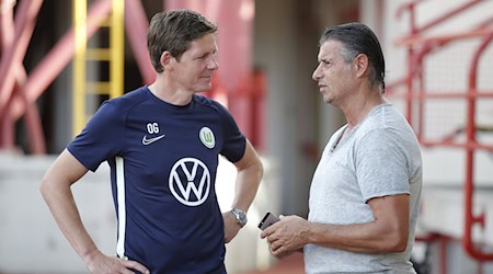 Russ (r.) war als Trainer bislang nur in seiner Heimat tätig. / Foto: Erwin Scheriau/APA/dpa