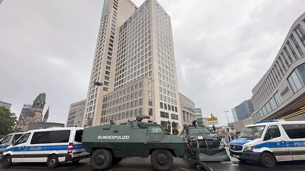 Der ukrainische Präsident Selenskyj wird am Freitag in Berlin erwartet, die Polizei plant erneut umfangreiche Sicherheitsmaßnahmen. (Symbolbild) / Foto: Paul Zinken/dpa