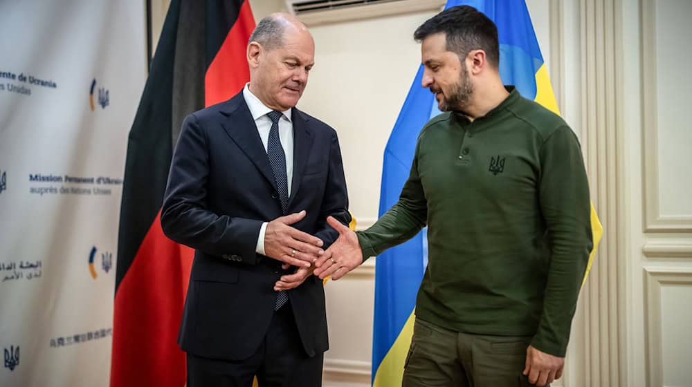 US-Präsident Biden kommt nicht nach Berlin. Dafür empfängt Scholz am Freitag einen anderen Besucher in Berlin. (Archivbild) / Foto: Michael Kappeler/dpa