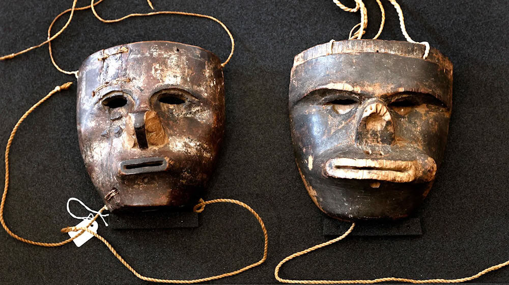 Erst 2023 hatte Deutschland zwei alte Masken des indigenen Volks der Kogi aus dem Bestand des Berliner Ethnologischen Museums an Kolumbien zurückgegeben. (Archivbild) / Foto: Carsten Koall/dpa