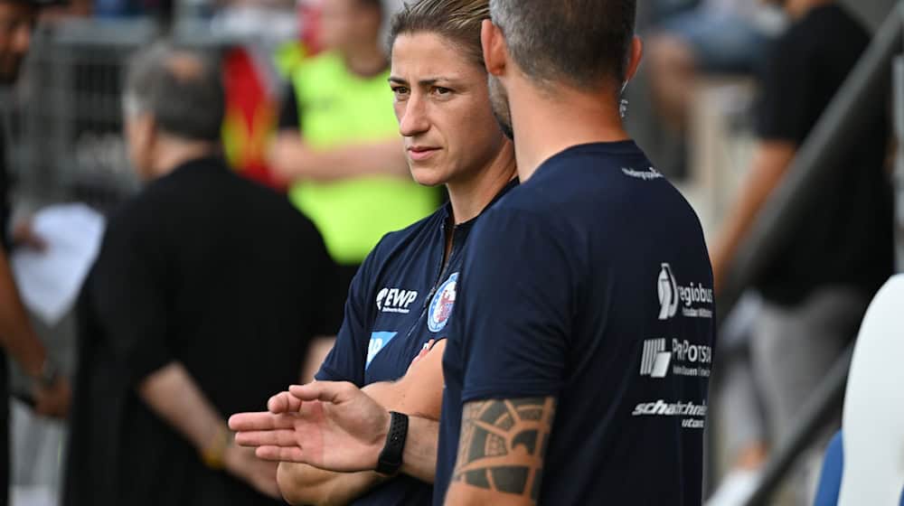 Teammanagerin Bianca Schmidt will künftig wieder für Turbine Potsdam Fußball spielen.  / Foto: Sebastian Christoph Gollnow/dpa