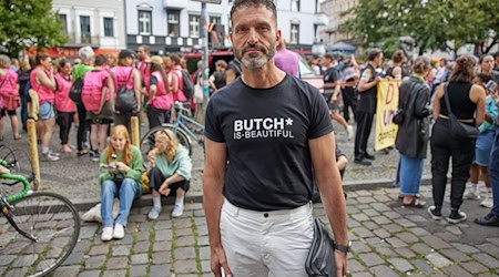 Alfonso Pantisano, Queer-Beauftragter Berlins, sorgt mit einem Foto für Kritik. (Archivbild) / Foto: Joerg Carstensen/dpa