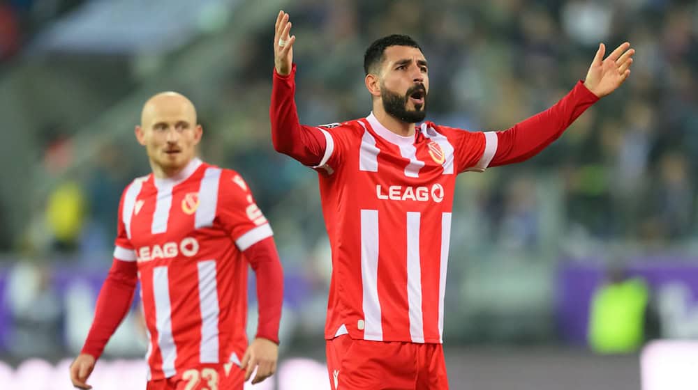 Tolcay Cigerci (r) und Maximilian Krauß mussten nach acht Spielen wieder eine Niederlage hinnehmen. / Foto: Robert Michael/dpa/ZB