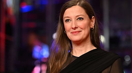 Schauspielerin Alexandra Maria Lara fordert die richtigen Weichenstellungen für die Film- und Fernsehbranche. (Archivbild) / Foto: Jens Kalaene/dpa