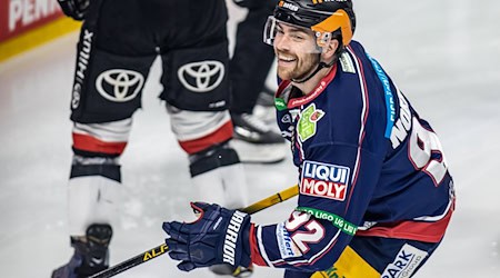 Nationalspieler Noebels geht zuversichtlich ins Spitzenspiel der Eisbären gegen Vizemeister Bremerhaven. / Foto: Andreas Gora/dpa