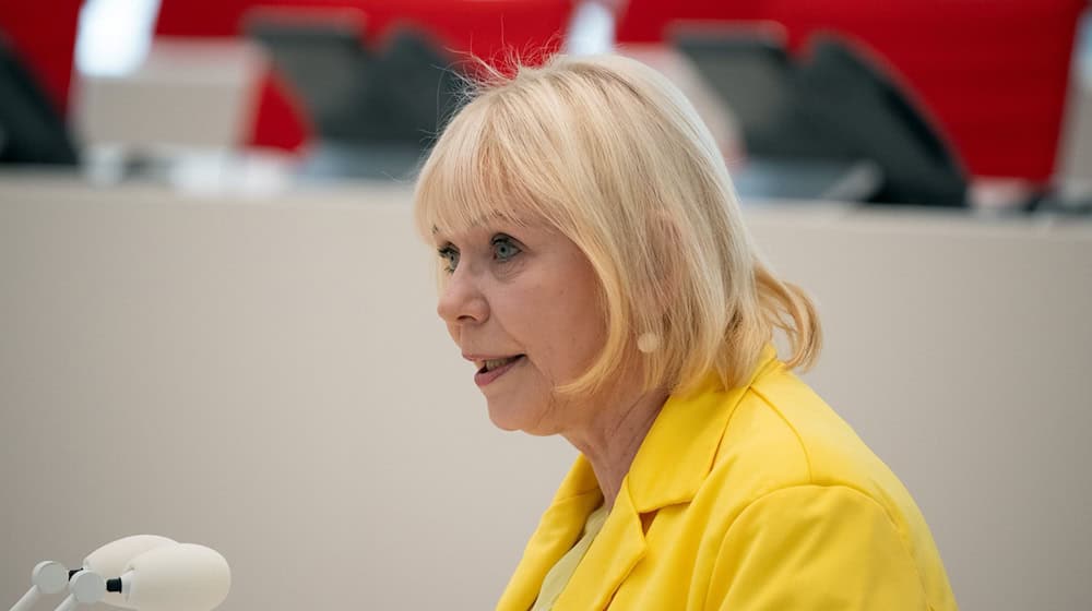 Brandenburgs Landtagspräsidentin Ulrike Liedtke appelliert an Sorben/Wenden, ihre Stimme für die Wahl der politischen Interessenvertretung der Minderheit abzugeben. (Archivbild) / Foto: Soeren Stache/dpa;POOL/dpa