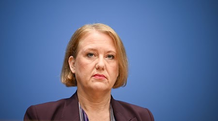 Weltweit wird heute an Gewalt gegen Frauen erinnert. Die deutsche Frauenministerin Lisa Paus ist besorgt (Archivfoto). / Foto: Sebastian Christoph Gollnow/dpa