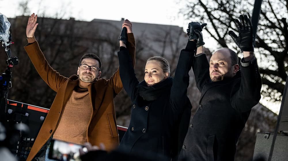 Die Protestdemonstration hieß «Nein zu Putin. Nein zum Krieg in der Ukraine». / Foto: Fabian Sommer/dpa