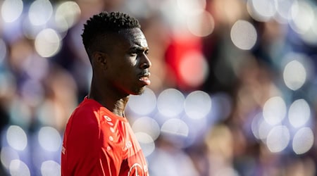 Maxime Awoudja spielt für Regionalligist Erfurt und wurde rassistisch beleidigt. / Foto: Robert Michael/dpa-Zentralbild/dpa