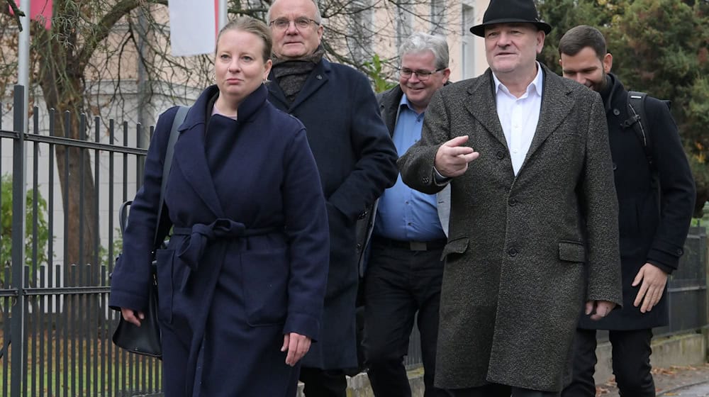 SPD und BSW haben sich in Brandenburg zum ersten Mal zu Koalitionsverhandlungen getroffen. / Foto: Michael Bahlo/dpa