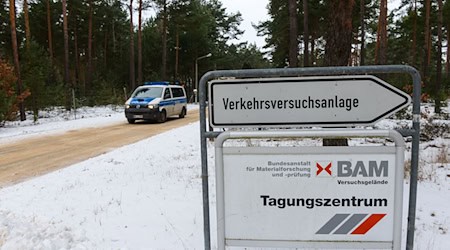 Ein Betreiberverein protestiert gegen das Ende des Pachtvertrags für eine Verkehrsversuchsanlage.   / Foto: picture alliance / Julian Stähle/dpa-Zentralbild/dpa