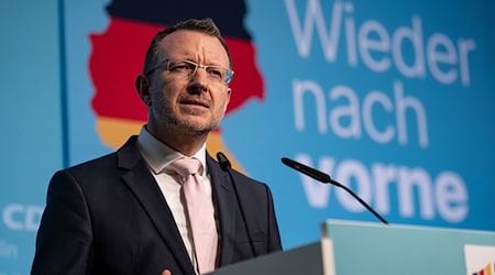 Der Bundestagsabgeordnete Jan-Marco Luczak steht auf Platz eins der Landesliste für die Bundestagswahl.  / Foto: Fabian Sommer/dpa