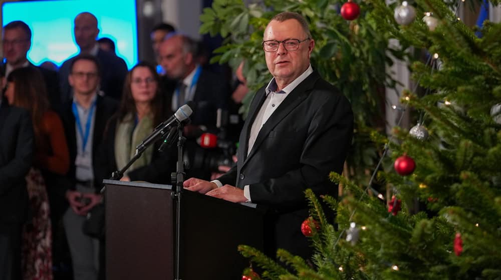 Brandenburgs Innenminister Michael Stübgen (CDU) fordert seine Amtskollegen zu konstruktiven Gesprächen auf.  / Foto: Soeren Stache/dpa