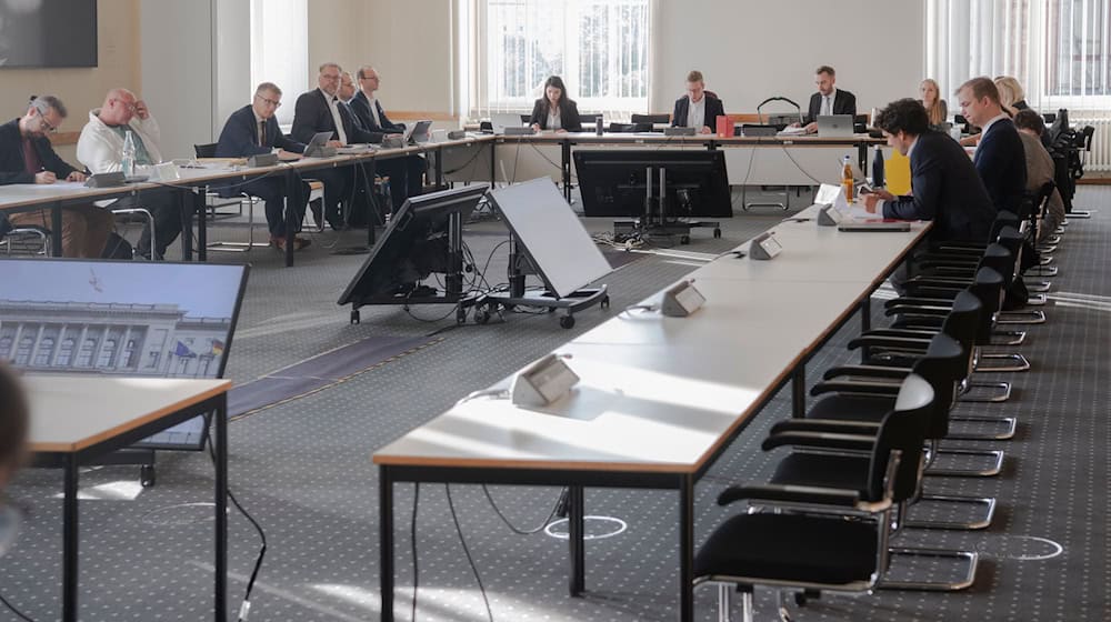 Untersuchungsausschuss zu rechtsextremen Anschlägen in Neukölln (Archivbild) / Foto: Paul Zinken/dpa