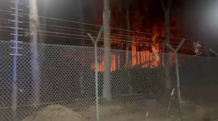 Mehr als zwei Jahre nach einem Feuer auf dem Berliner Sprengplatz gibt es ein neues Konzept (Archivbild) / Foto: Feuerwehr Berlin/TNN/dpa