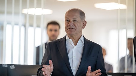 Scholz hat am Freitag mehrere Stationen in seinem Wahlkreis besucht. / Foto: Soeren Stache/dpa