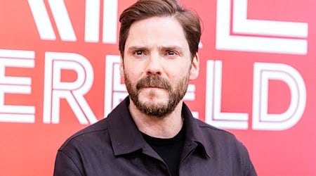 Daniel Brühl spielt in dem Insel-Thriller «Eden» mit. (Archivbild) / Foto: Carsten Koall/dpa