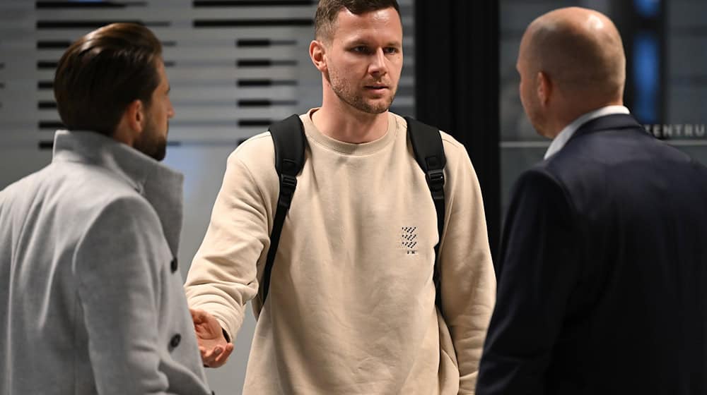 Bochums Torwart Patrick Drewes vor seiner Aussage vor dem DFB-Sportgericht. / Foto: Arne Dedert/dpa