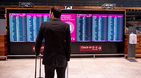 Viel Fluggäste des Hauptstadtflughafen BER klagen gegen Fluglinien. (Symbolbild)  / Foto: Fabian Sommer/dpa