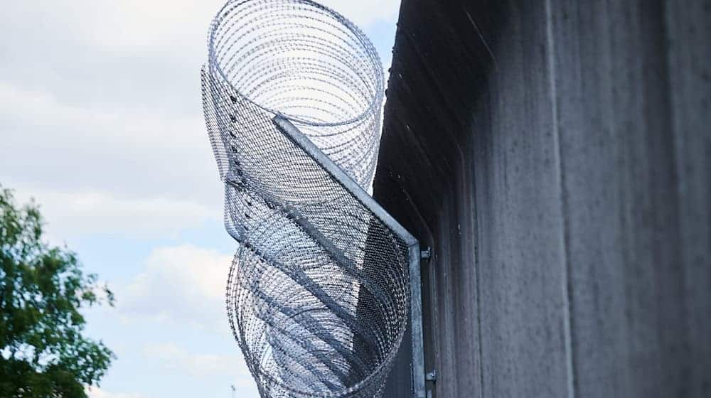 Verdächtige sitzen nach Überfall auf Juwelierladen in Haft. (Symbolbild)  / Foto: Annette Riedl/dpa