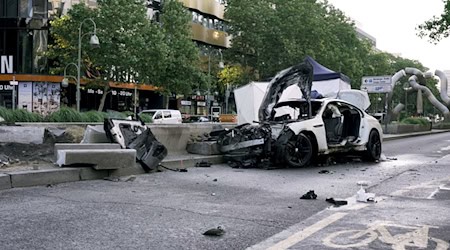 Bei einem Raser-Unfall auf der Tauentzienstraße ist eine Frau gestorben. (Archivbild)  / Foto: Michael Ukas/dpa