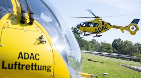 Bei den meisten Einsätzen von Rettungshubschraubern handelte es sich der Bilanz zufolge um Unfälle in der Freizeit und beim Sport sowie Herz-Kreislauf-Erkrankungen wie Herzinfarkte. (Archivbild) / Foto: Sebastian Christoph Gollnow/dpa