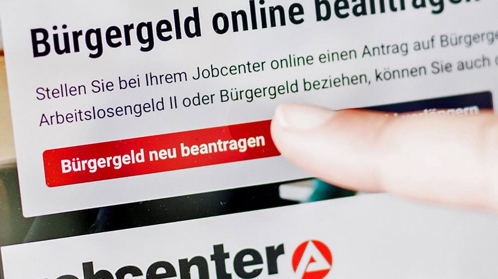 Sollen Menschen, die Bürgergeld erhalten, zu gemeinnütziger Arbeit verpflichtet werden? Auch in Brandenburg ist eine kontroverse Debatte entbrannt. (Symbolbild) / Foto: Carsten Koall/dpa