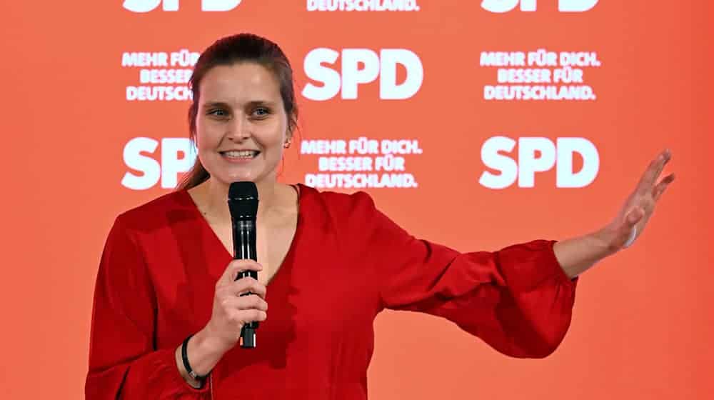 Die Brandenburger Grünen verzichten in Cottbus auf eine Direktkandidatur - zugunsten der SPD-Kandidatin Maja Wallstein (Archivbild). / Foto: Soeren Stache/dpa