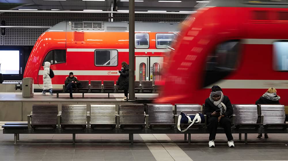 Im Berliner Regionalverkehr kommt es derzeit zu Einschränkungen. (Arcivbild) / Foto: Joerg Carstensen/dpa