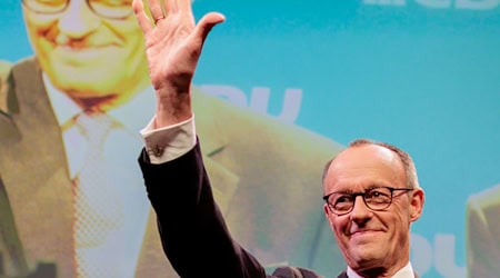 Unions-Kanzlerkandidat Merz stellt Bedingungen an mögliche künftige Gesprächspartner im Fall eines Wahlerfolgs.  / Foto: Carsten Koall/dpa