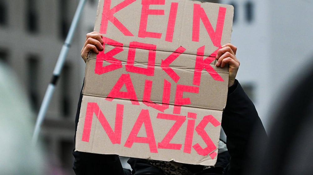 Vor der Bundestagswahl gibt es auch in Brandenburg Proteste gegen die AfD und gegen Rechtsextremismus. (Archivbild) / Foto: Jens Kalaene/dpa