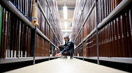 Die ZLB reagiert auf die Kürzung ihrer Mittel. (Archivbild)   / Foto: Britta Pedersen/dpa