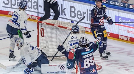 Angreifer Zach Boychuk erzielte den ersten Playoff-Treffer der Eisbären in der laufenden Saison. / Foto: Andreas Gora/dpa