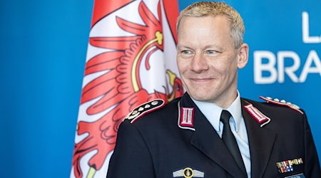 Der neue Kommandeur des Landeskommandos Brandenburg, Nikolas Scholtka, rechnet für die Bundeswehr mit wachsenden Herausforderungen. / Foto: Hannes P. Albert/dpa