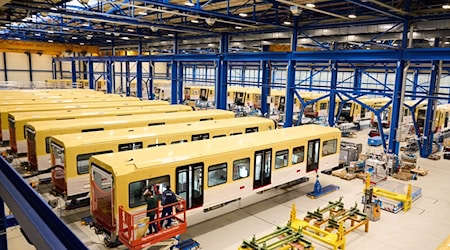 Stadler baute unter anderem die jüngste S-Bahn-Baureihe 483/484. (Archivbild) / Foto: Annette Riedl/dpa