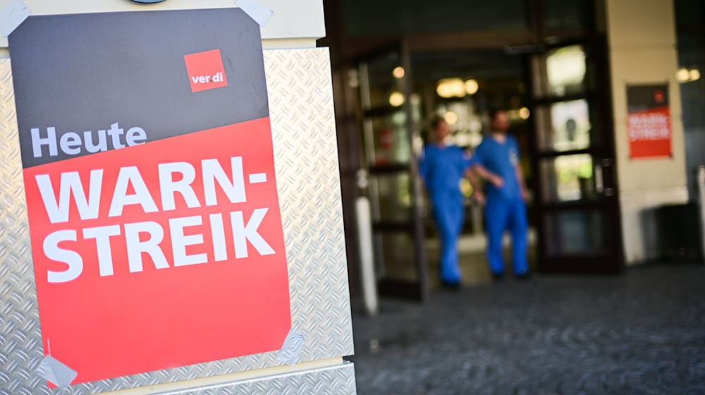 Verdi plant vor der nächsten Tarifrunde nochmals Warnstreiks in Berlin. (Archivbild)  / Foto: Sebastian Gollnow/dpa