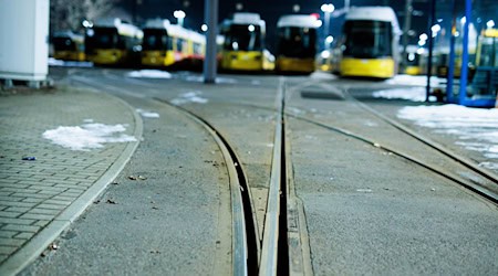 Bereits zwei Mal hat Verdi im laufenden Tarifstreit bei der BVG gestreikt. (Archivbild) / Foto: Carsten Koall/dpa